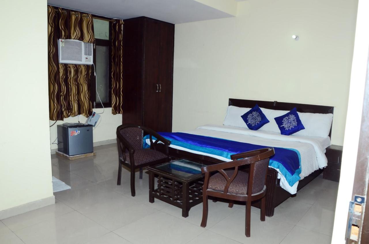 Hotel Rampal Palace Nowe Delhi Zewnętrze zdjęcie