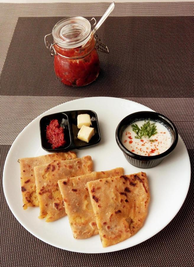Hotel Rampal Palace Nowe Delhi Zewnętrze zdjęcie