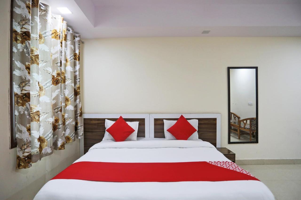 Hotel Rampal Palace Nowe Delhi Zewnętrze zdjęcie