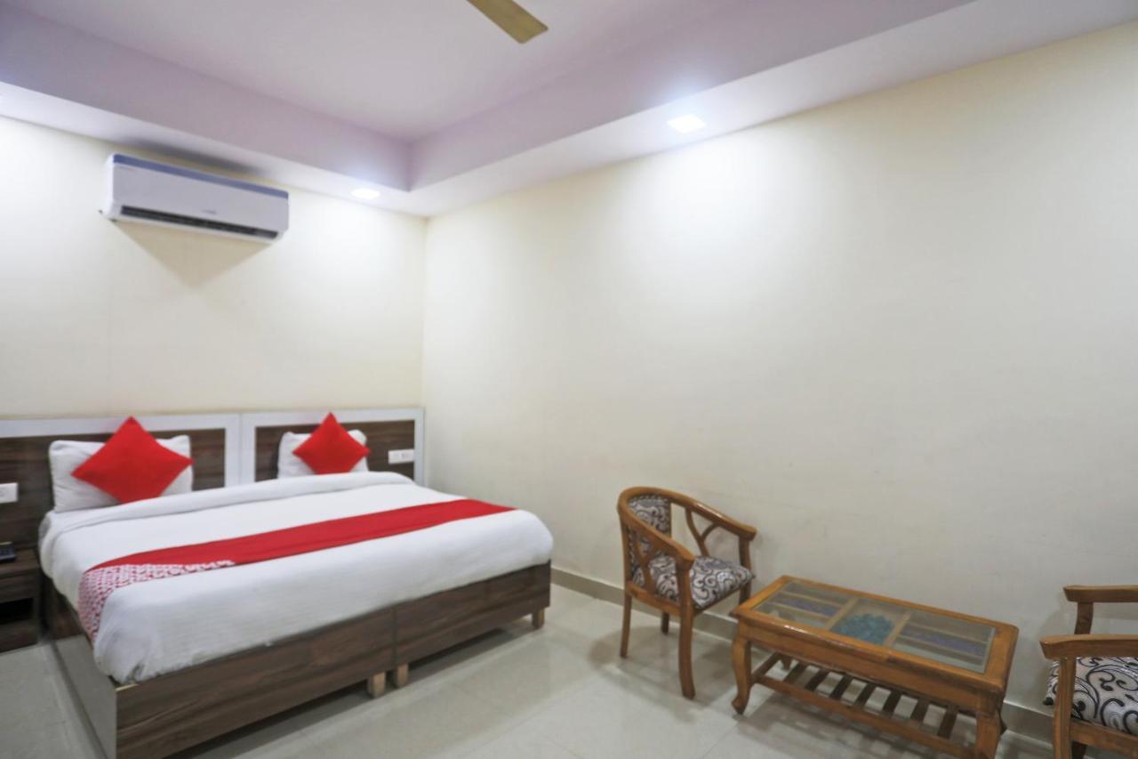 Hotel Rampal Palace Nowe Delhi Zewnętrze zdjęcie