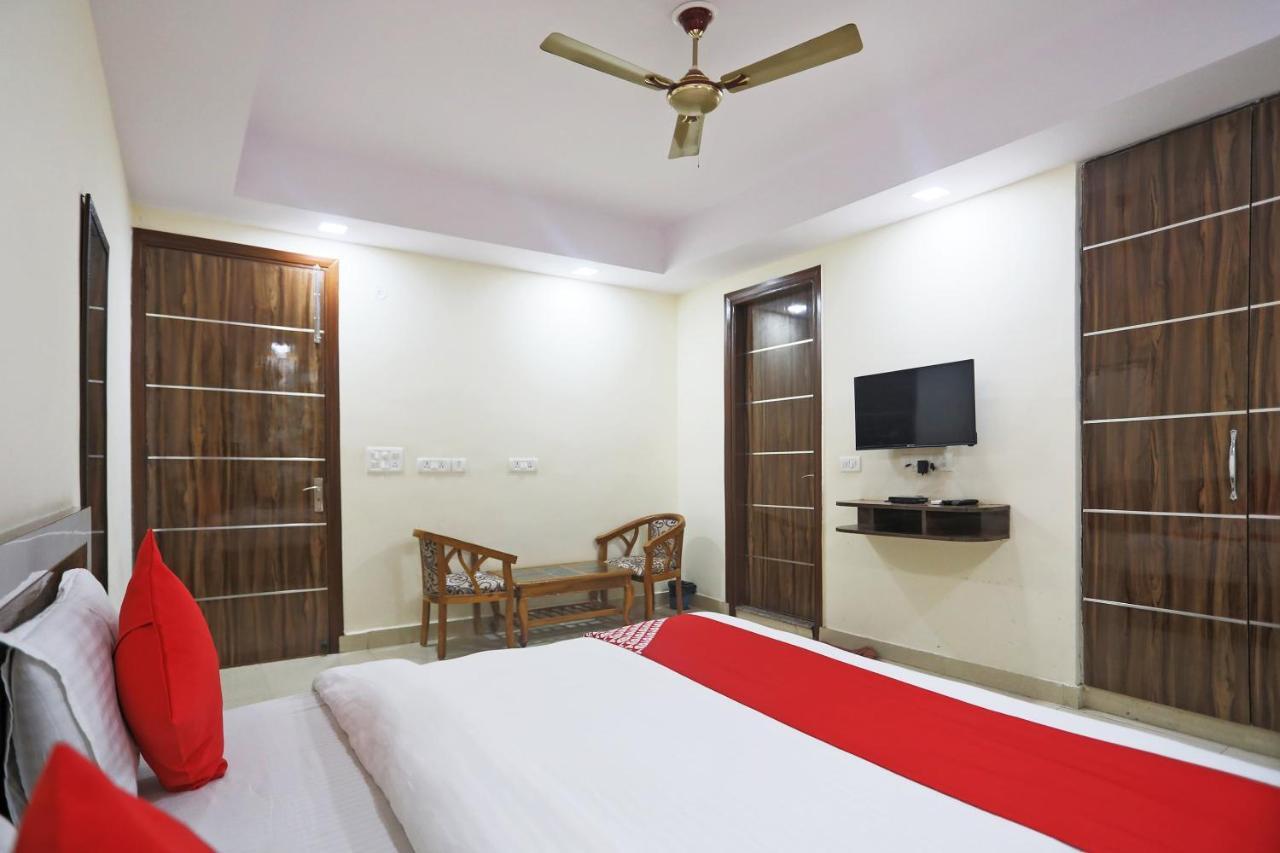 Hotel Rampal Palace Nowe Delhi Zewnętrze zdjęcie