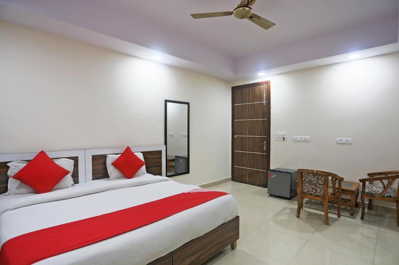 Hotel Rampal Palace Nowe Delhi Zewnętrze zdjęcie